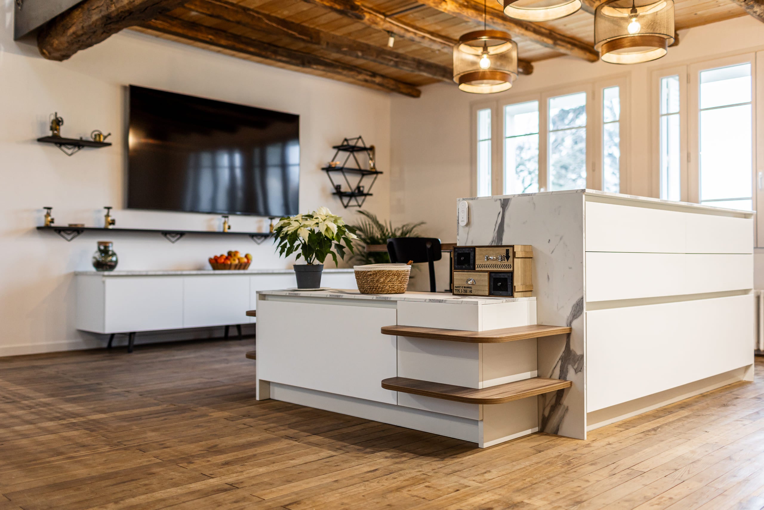 Ilot avec plan de travail en compact marbre