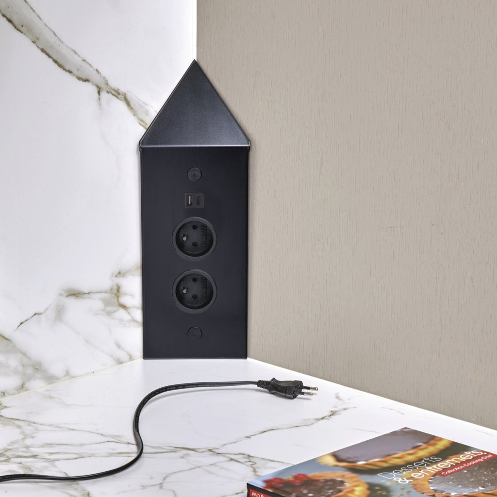 Bloc 2 prises + 1 port USB A/C d'angle - finition noir mat - prise noire - 16 A - 230V - 2P+T