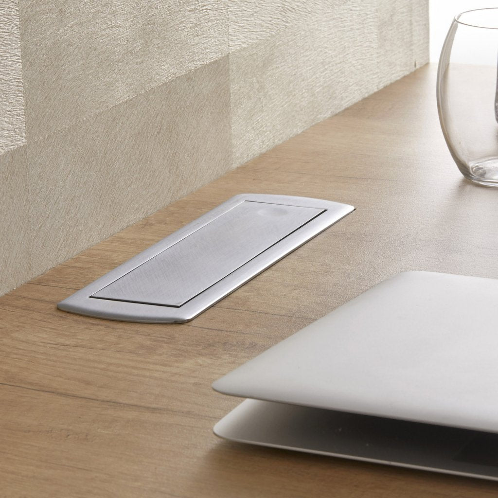 Bloc 2 prises + 2 USB (2A - 5V) CIZO affleurant à encastrer dans le plan de travail de 5 à 40mm (avec une réhausse incluse) - finition inox brossé - 16 A - 230V - 2P+T