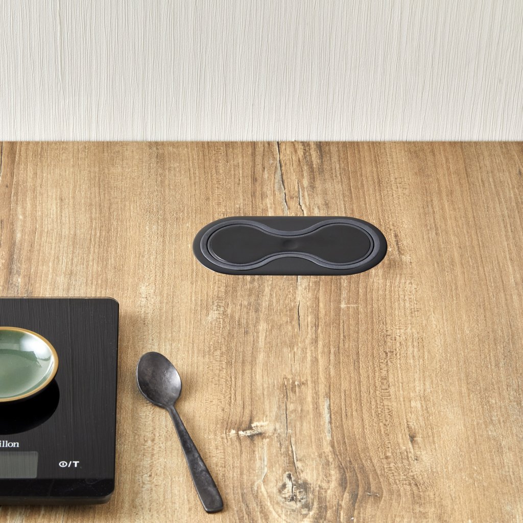 Bloc 2 prises EIGHT IP44 affleurant à encastrer dans un plan de travail de 5 à 40mm - finition noir mat - 16A - 230V - 2P+T