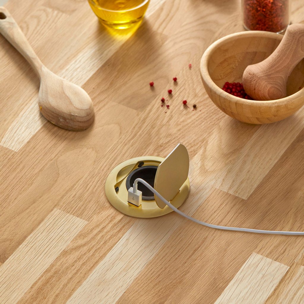 Bloc prise + USB (1A - 5V) affleurant RING à clapet avec système d'assistance à l'ouverture et à la fermeture à encastrer dans un plan de travail de 5 à 45mm - finition or mat- 16A - 230V - 2P+T