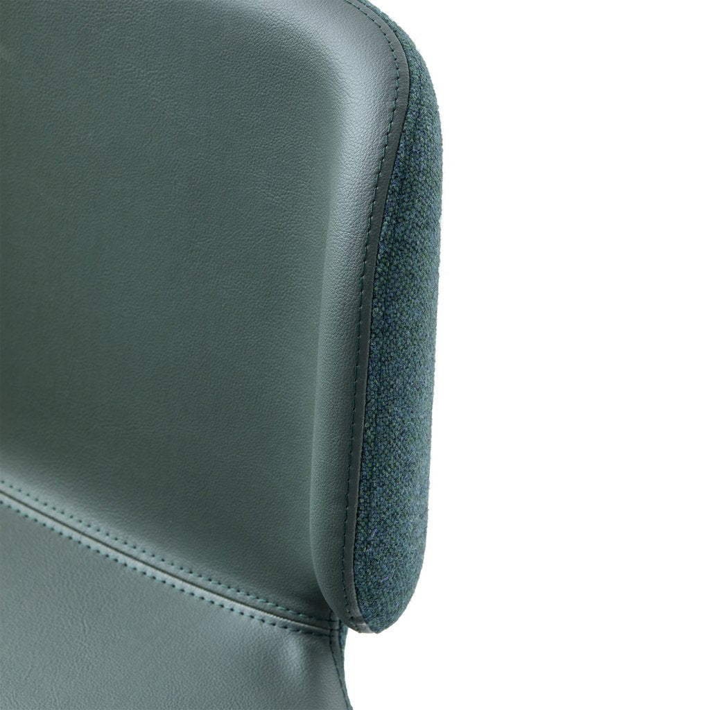 Chaise FLAP-Structure graphite-Intérieur écopelle Vert Pin-Extérieur main line Vert pin