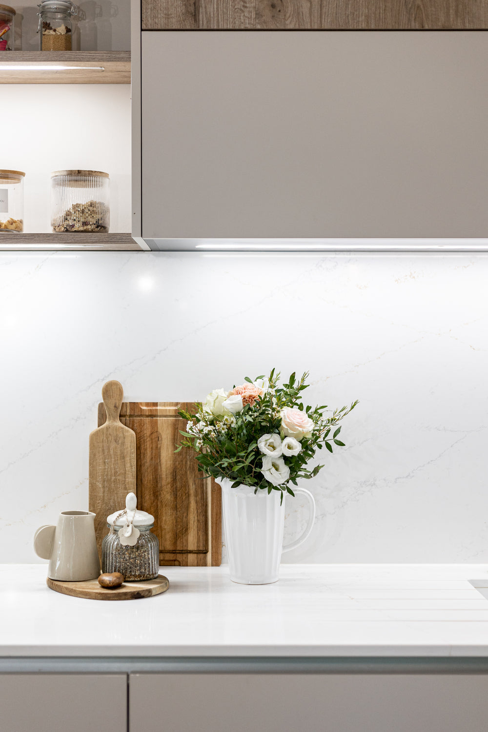 cuisine blanche silestone ethereal glow