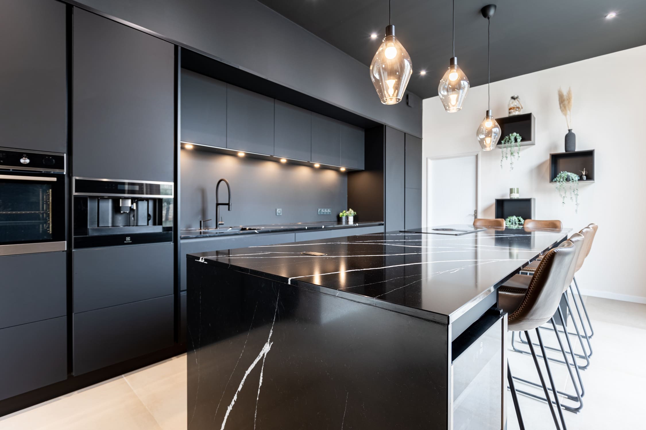 Cuisine full black Charente