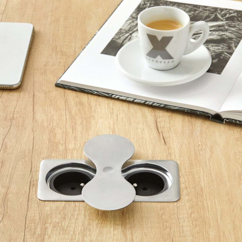 Bloc 2 prises EIGHT rectangulaire affleurant à encastrer dans un plan de travail de 5 à 40mm - finition inox brossé- 16A - 230V - 2P+T