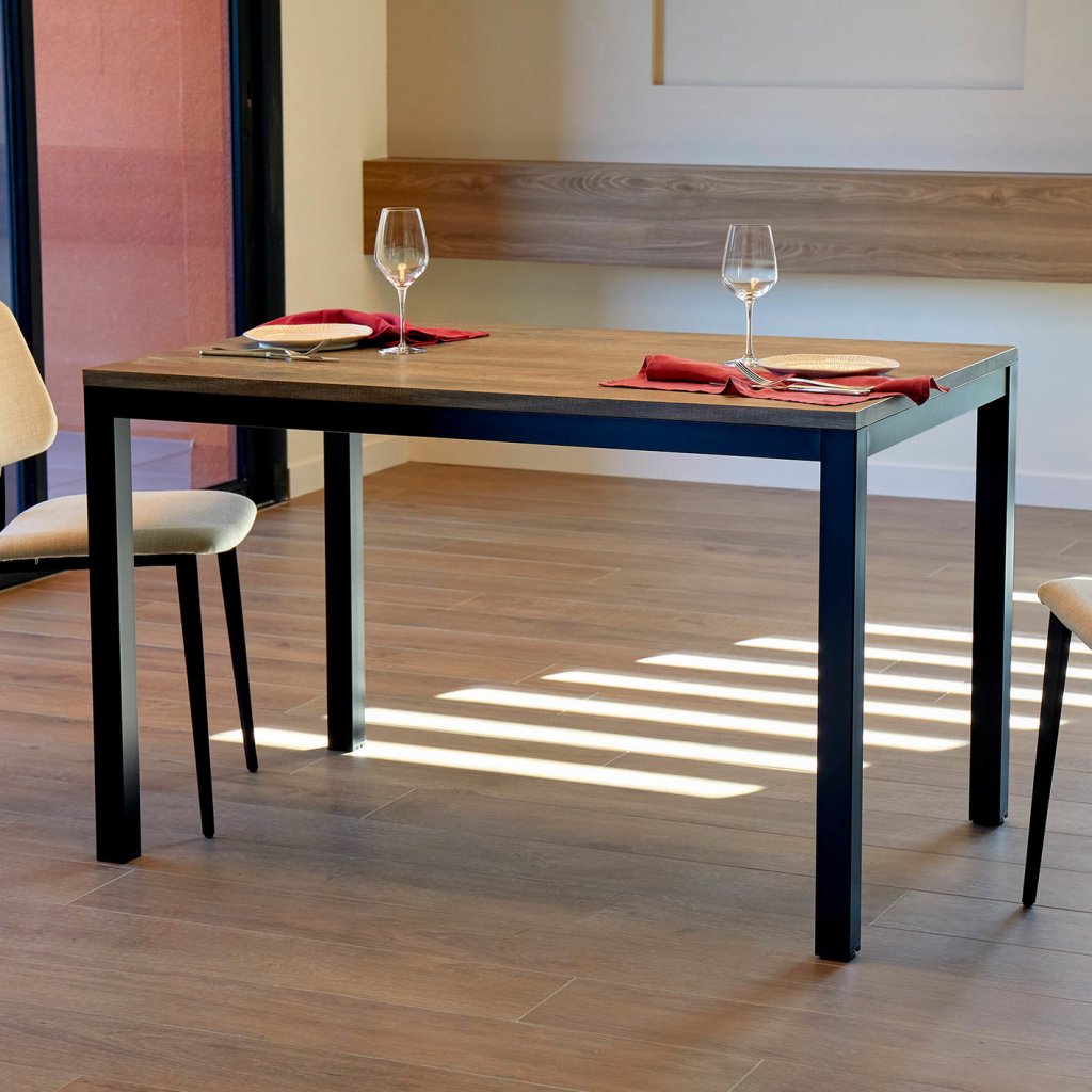 Kit pour structure de table- Composé de 4 pieds, 2 traverses, 2 longerons- Longueur 1400mm- Finition noir mat