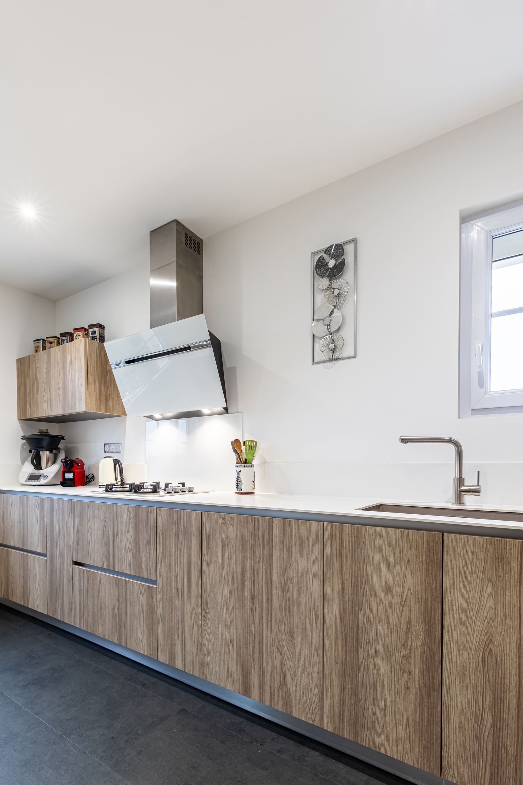 Linéaire cuisine en bois en Charente