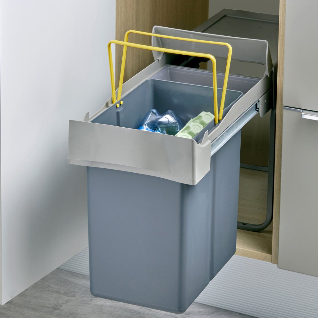 Poubelle MSA 226-GA installée dans un meuble de cuisine