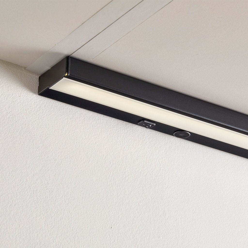 Réglette LED (900x45x20) avec interrupteur à bascule - finition noir mat - puissance 16W / 1600lm - 3000K
