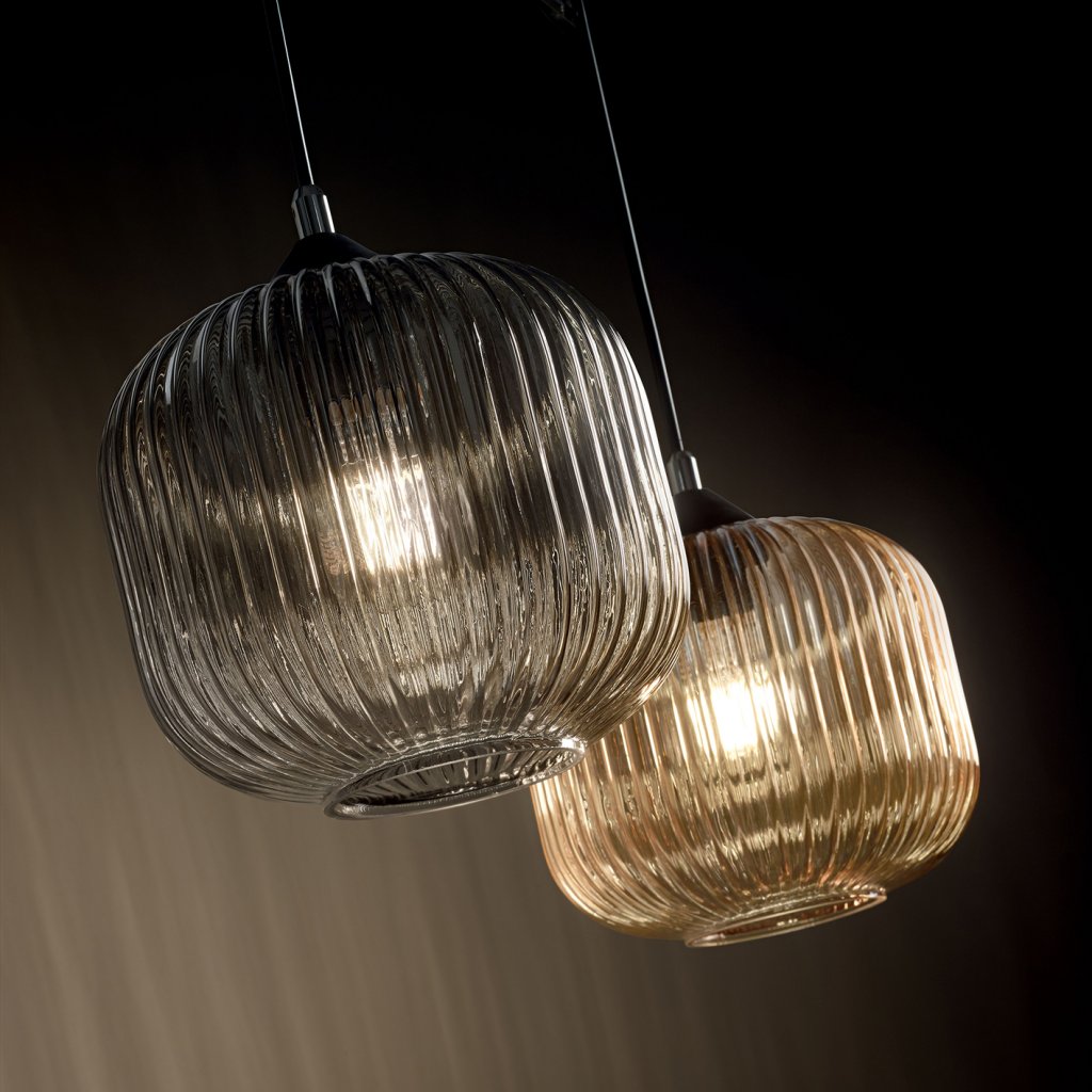 Suspension HOCHI-Monture en métal noir-Diffuseur en verre soufflé ambre