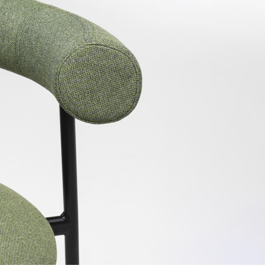 Tabouret bas AVANA-Structure Noire-Assise Avon Vert pin