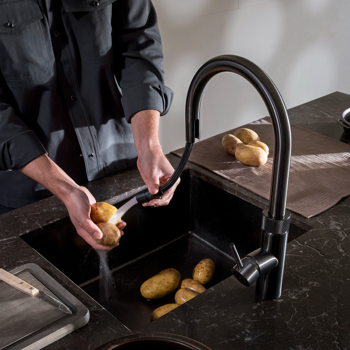 Mitigeur Quooker Flex Round Gunmetal avec douchette extractible