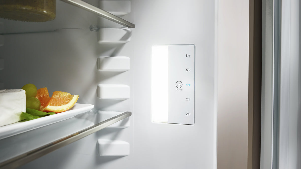 Commande tactile TouchControl et éclairage LED intégré d’un réfrigérateur Liebherr