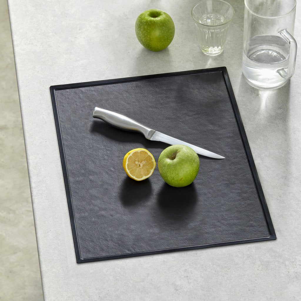 Planche à découper-Cadre noir ép.11mm-Plaque de DEKTON Noir 472x372mm-A encastrer